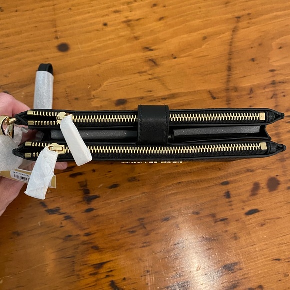 Michael Kors wristlet, black, NWT. Flowers, leather, cutout, quiet luxury - Picture 4 of 5